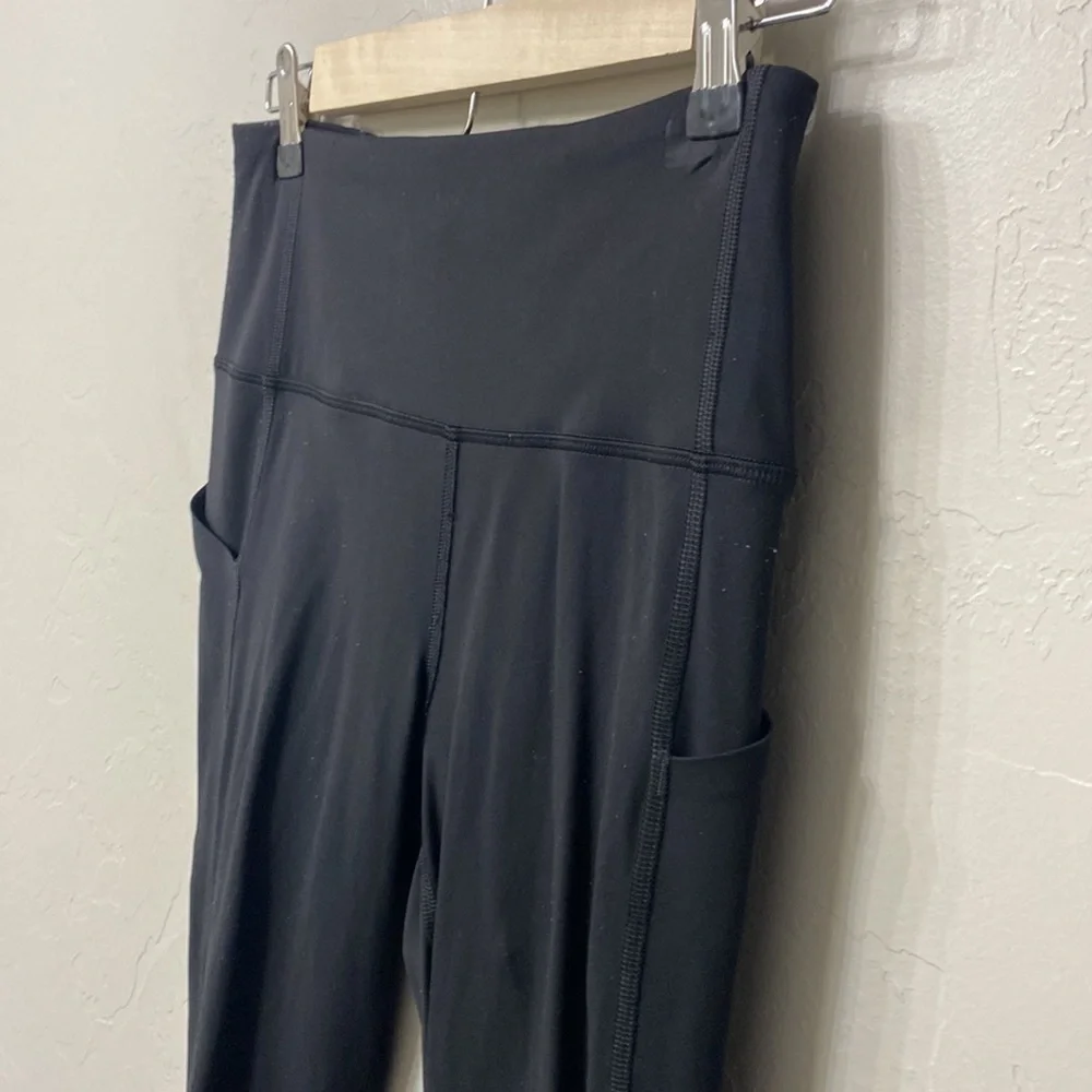 Lululemon black crop leggings size 4 - Picture 4 of 13